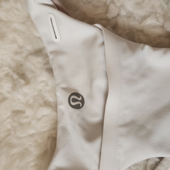 Lululemon Pace Perfect Bra (Storage) Sz 12 B/C Cup White/ Black - Picture 9 of 11